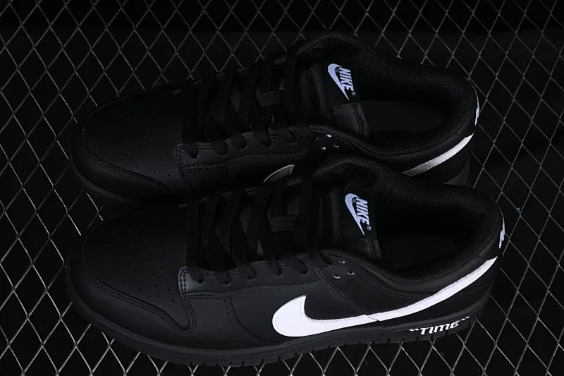 All categories Nk SB Dunk Series Nk SB Dunk Low High-end customized low-top sneakers Nike SB Dunk Low All black and white hook Anniversary high-end customized low-top casual sneakers HF5441-100